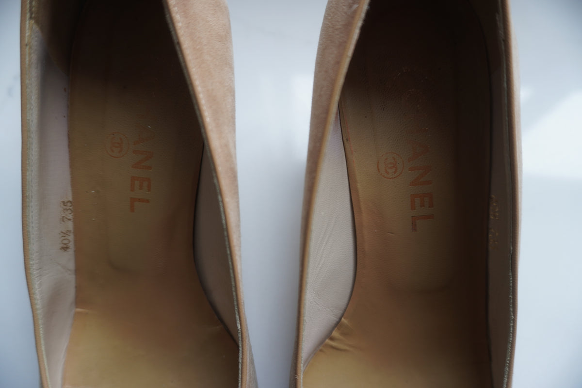 Chanel Suede & Lizard-Embossed Toe-Cap Pumps