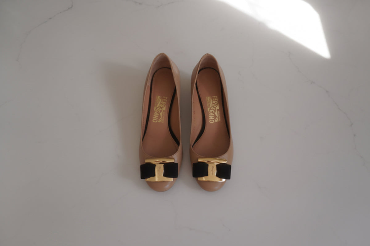 Salvatore Ferragamo Vara Leather Bow Pumps