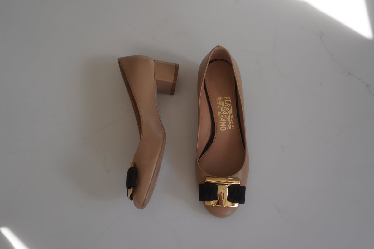 Salvatore Ferragamo Vara Leather Bow Pumps